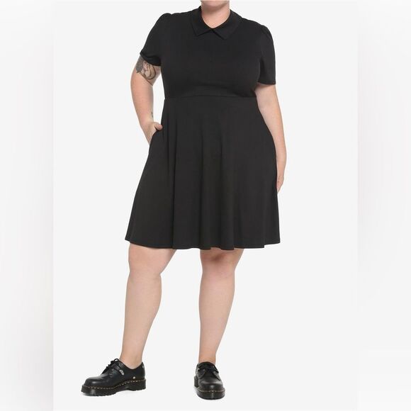 Hot topic plus size Black Collar Dress mesh sleeves - Picture 3 of 10